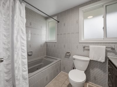 19 Shoreland Cres., Scarborough, ON