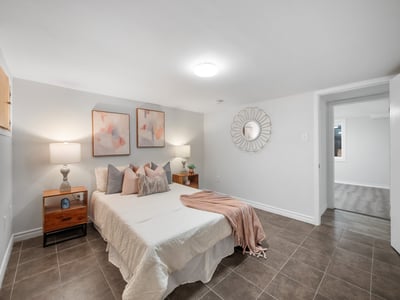 19 Shoreland Cres., Scarborough, ON