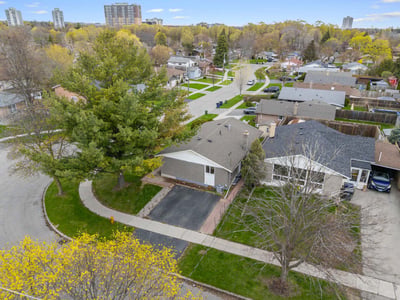 19 Shoreland Cres., Scarborough, ON