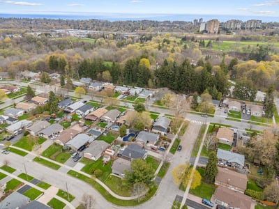 19 Shoreland Cres., Scarborough, ON