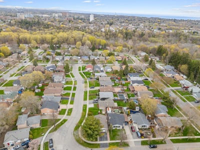 19 Shoreland Cres., Scarborough, ON
