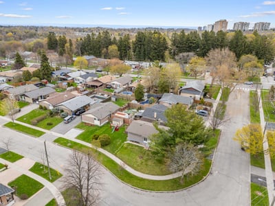 19 Shoreland Cres., Scarborough, ON