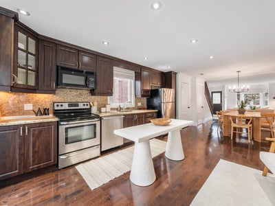 144 Floyd Ave., East York, ON