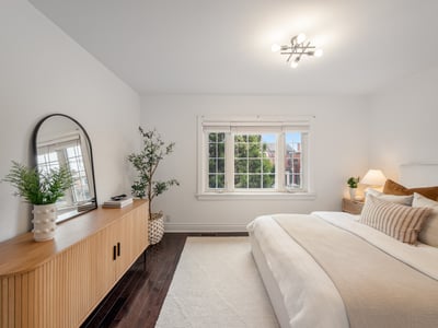 144 Floyd Ave., East York, ON