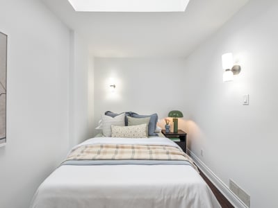 144 Floyd Ave., East York, ON