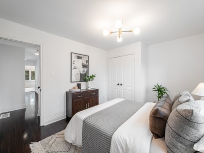 144 Floyd Ave., East York, ON