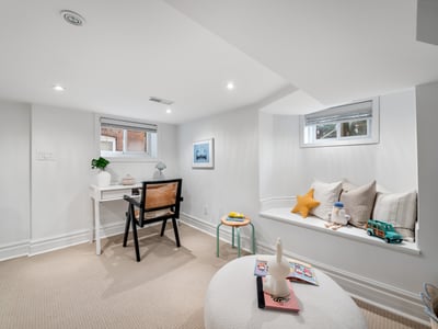 144 Floyd Ave., East York, ON