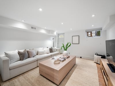 144 Floyd Ave., East York, ON
