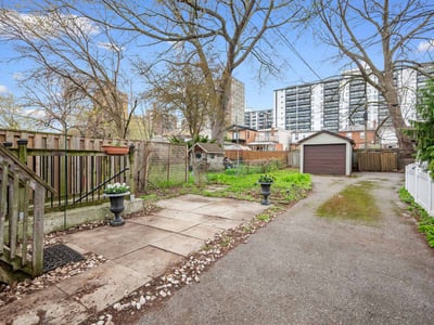 144 Floyd Ave., East York, ON
