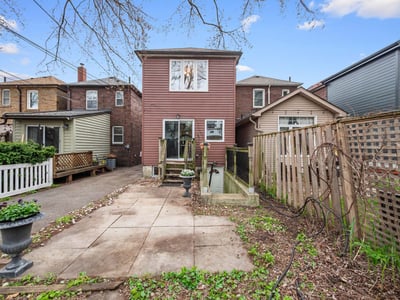 144 Floyd Ave., East York, ON