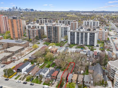 144 Floyd Ave., East York, ON