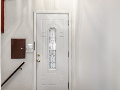 25 Stavely Ave., Toronto, ON