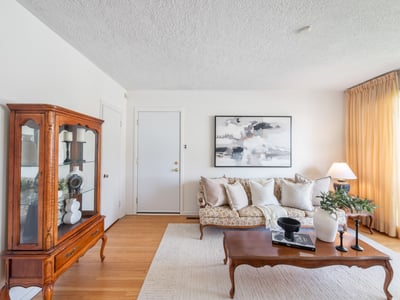 25 Stavely Ave., Toronto, ON