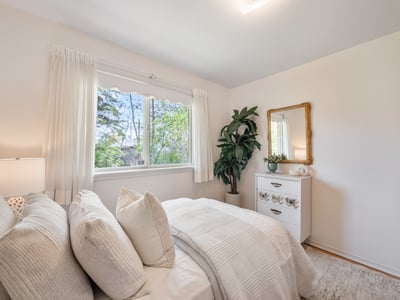 25 Stavely Ave., Toronto, ON