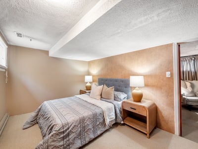 25 Stavely Ave., Toronto, ON