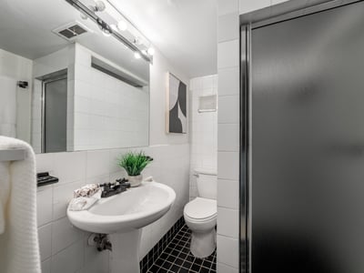 25 Stavely Ave., Toronto, ON