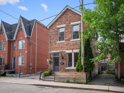 4 Whitaker Ave., Toronto, ON