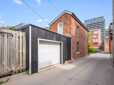 4 Whitaker Ave., Toronto, ON
