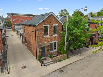 4 Whitaker Ave., Toronto, ON