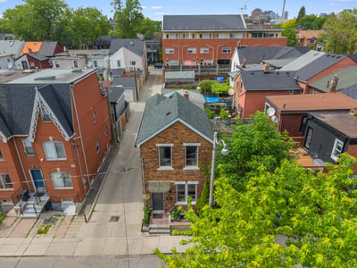 4 Whitaker Ave., Toronto, ON