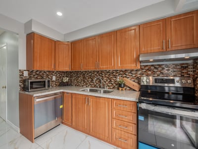 37-7500 Goreway Dr., Mississauga, ON