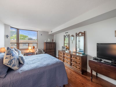309-265 Ridley Blvd., Toronto, ON