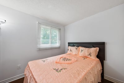4 Sunshine Dr., Richmond Hill, ON