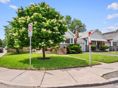 585 O'Connor Dr., East York, ON