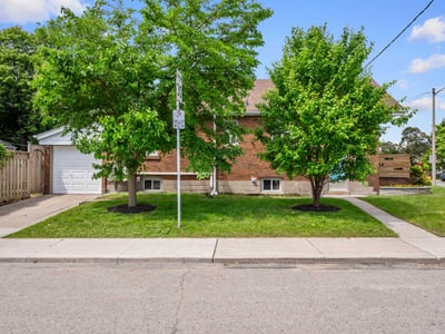 585 O'Connor Dr., East York, ON