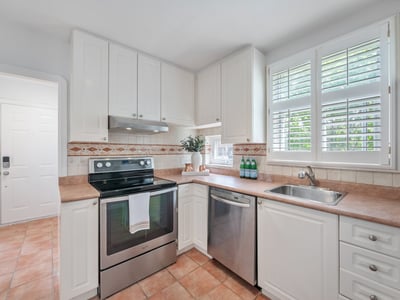 585 O'Connor Dr., East York, ON