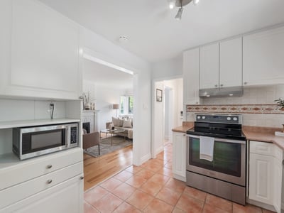 585 O'Connor Dr., East York, ON