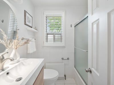 585 O'Connor Dr., East York, ON