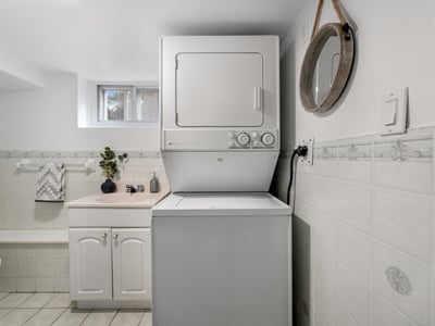 585 O'Connor Dr., East York, ON