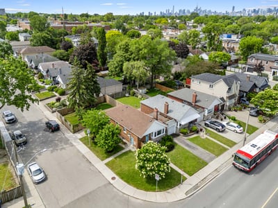 585 O'Connor Dr., East York, ON