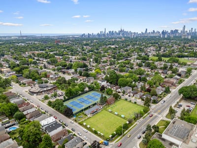 585 O'Connor Dr., East York, ON