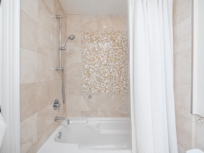 39 Glenforest Rd., Toronto, ON