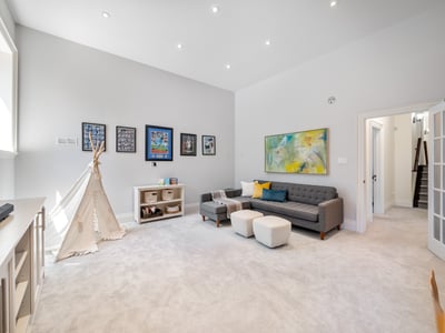 39 Glenforest Rd., Toronto, ON