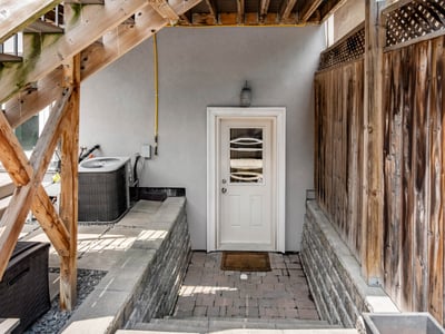 39 Glenforest Rd., Toronto, ON