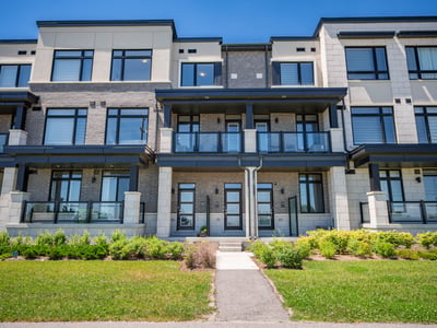 403-2550 Castlegate Crossing, Pickering, ON