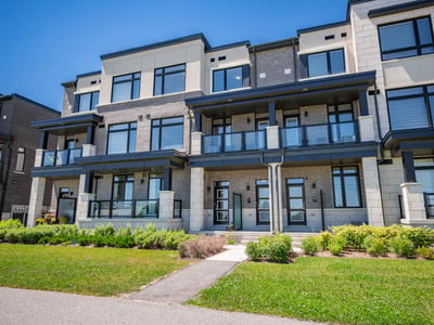 403-2550 Castlegate Crossing, Pickering, ON