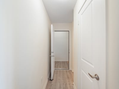 403-2550 Castlegate Crossing, Pickering, ON