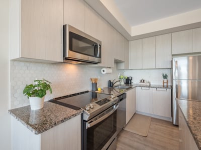 403-2550 Castlegate Crossing, Pickering, ON