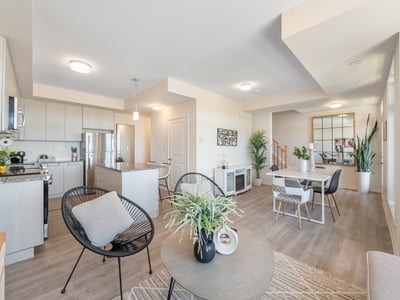 403-2550 Castlegate Crossing, Pickering, ON