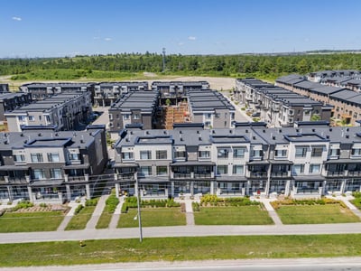 403-2550 Castlegate Crossing, Pickering, ON