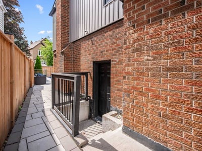 216 Huntsmill Blvd., Scarborough, ON