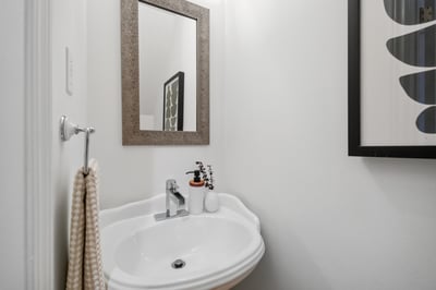 722F Kingston Rd., Toronto, ON