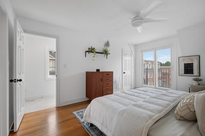 722F Kingston Rd., Toronto, ON