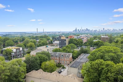 722F Kingston Rd., Toronto, ON