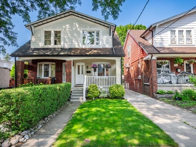 4 Kimbourne Ave., East York, ON