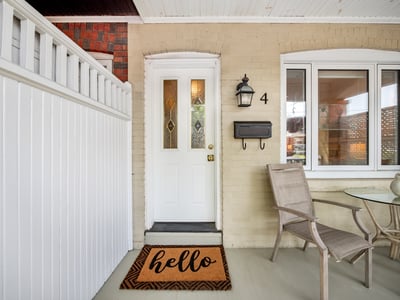 4 Kimbourne Ave., East York, ON